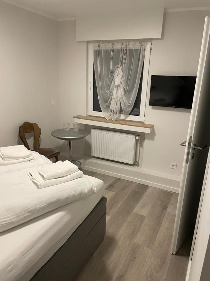 Glessener Braustube Hotell Bergheim  Eksteriør bilde